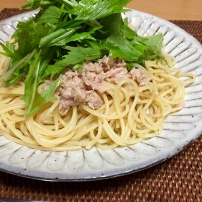 残った水菜を使って、１人飯用に。。。
簡単ラクラクでした〜♡ご馳走様(^人^)